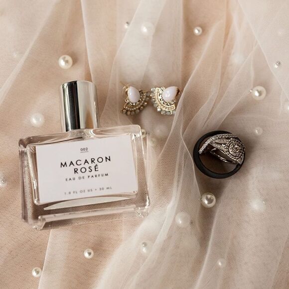 Pearl Wedding Bridal Veil with Comb-Cut Edge Long Chapel Length - Picture 3 of 8